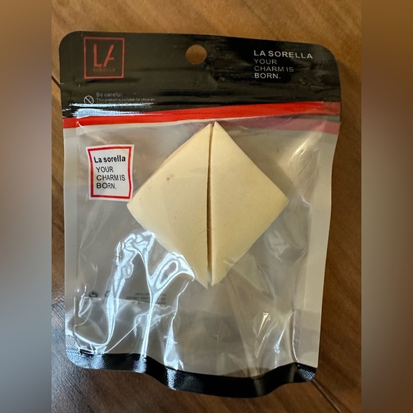 Beauty Sponges Lot of 7 NWT Please see pictures for details. - Picture 7 of 8